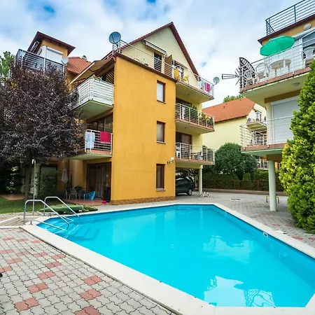 Lilly Apartment Siofok